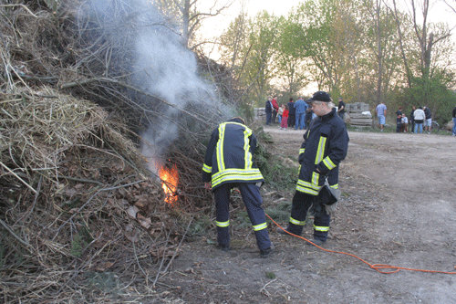 5bf9beefb0c12Osterfeuer05.gif